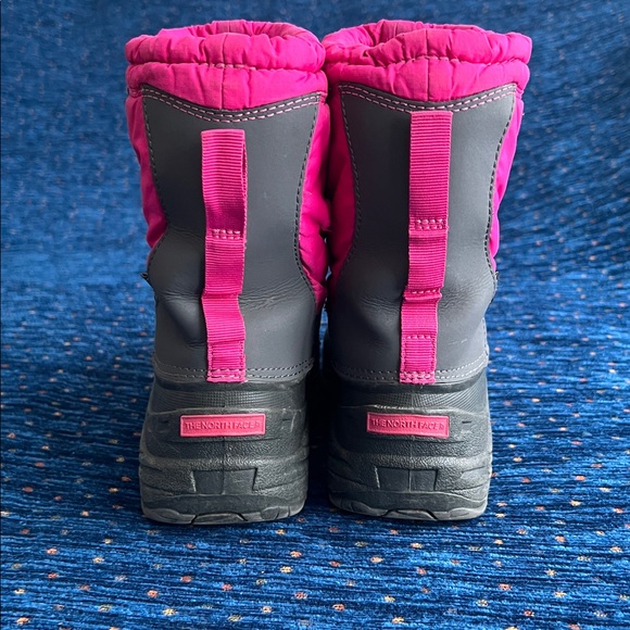 The North Face girls size 2 Alpenglow winter boots Fuchsia and Charcoal - Picture 6 of 10
